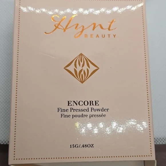 Hynt Beauty - Rich Chestnut Fine Pressed Powder - Picture 2 of 5